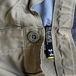 Under Armour lightweight khaki shorts